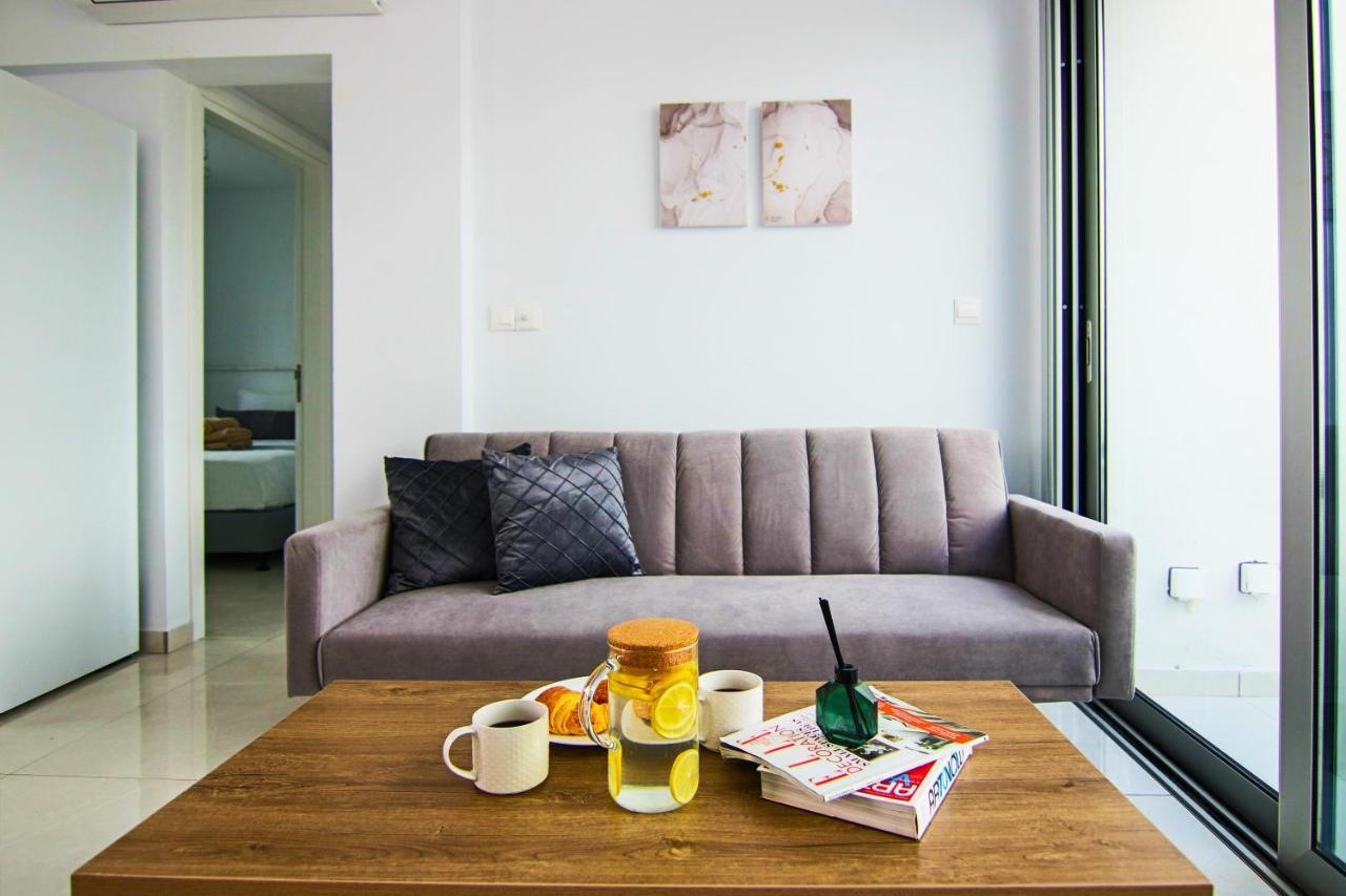 Phaedrus Living - Seaside Executive Flat Harbour 208 Appartement Paphos Buitenkant foto